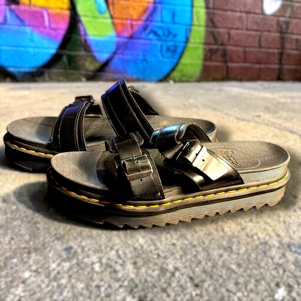 Men's Size 11 DR. MARTENS Miles Slip On Sandals